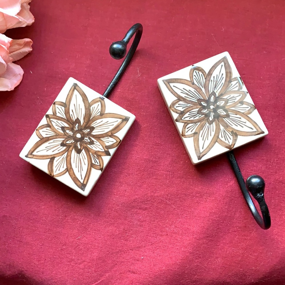 Decorative Wall Hooks